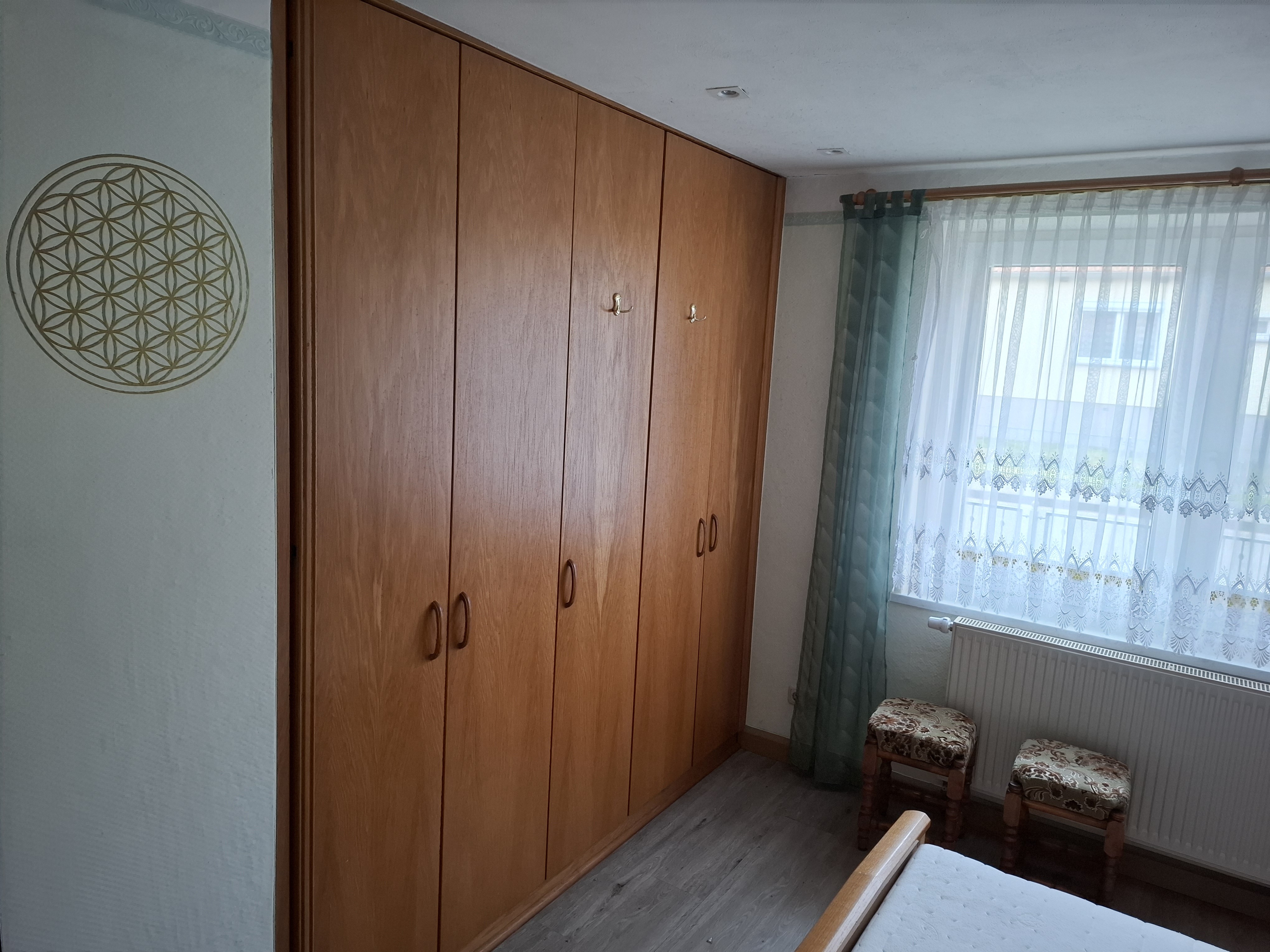 SZ1_2_Wandschrank.jpg